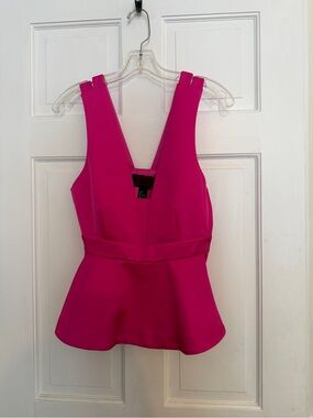 H&M Sleeveless Deep V Peplum Top in Fuchsia